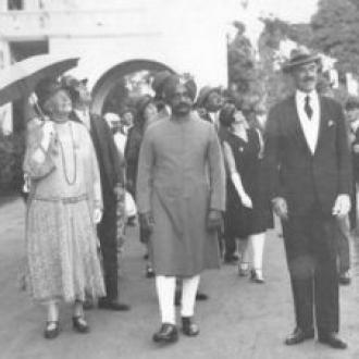 Maharaja Sri Krushna Chandra Gajapati with British Rulers